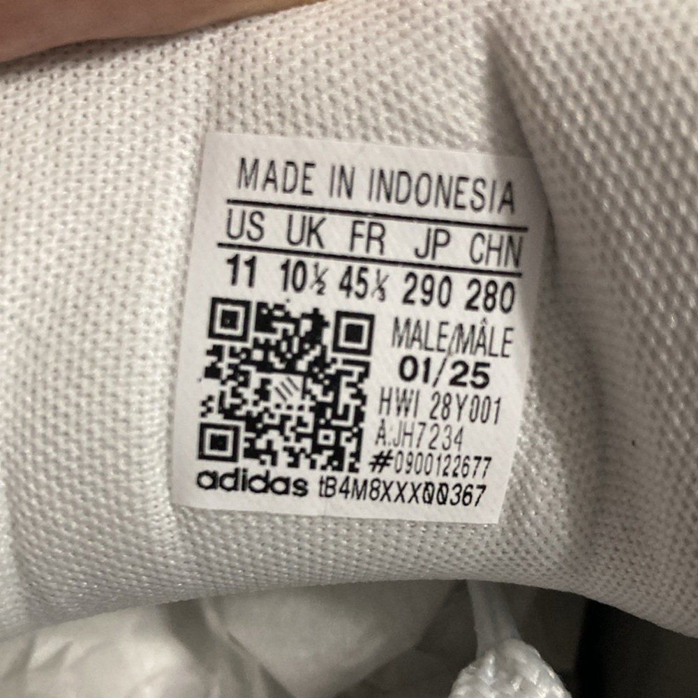 Adidas Grand Court Alpha 00s men’s 11
Grey seaside with white stripes - Picture 6 of 6